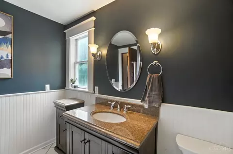 Bath - 3129 Troy Ave, Cincinnati, OH 45213 photo 3 of 4