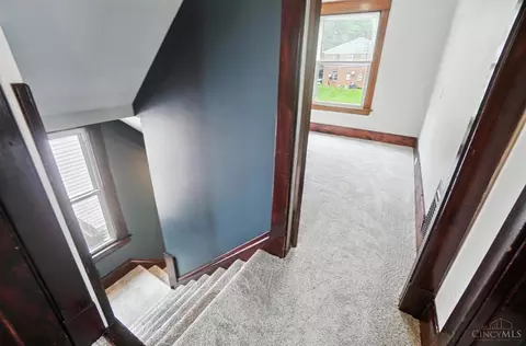 Entry Way - 3129 Troy Ave, Cincinnati, OH 45213 photo 7 of 9
