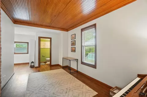 Entry Way - 3129 Troy Ave, Cincinnati, OH 45213 photo 5 of 9