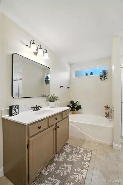 Bath - 6287 Binley Woods, Morrow, OH 45152 photo 3 of 7