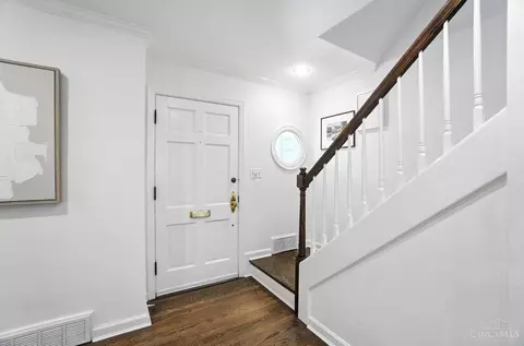 3831 Broadview Dr, Cincinnati, OH 45208 photo 3