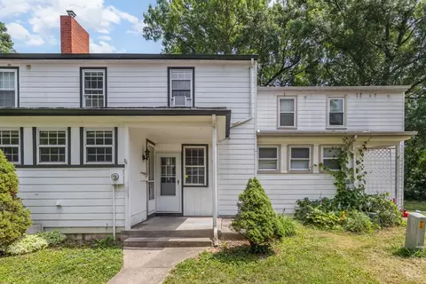 9 Chalmers Ct, Greenhills, OH 45218