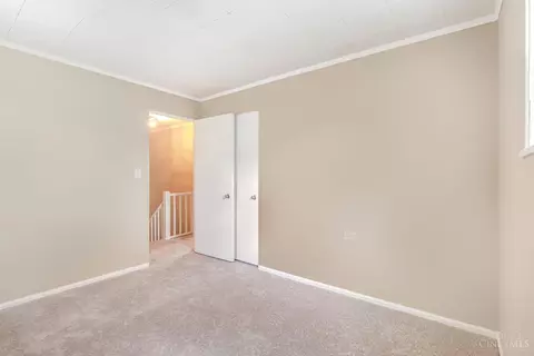 Bedroom - 9 Chalmers Ct, Greenhills, OH 45218 photo 4 of 5