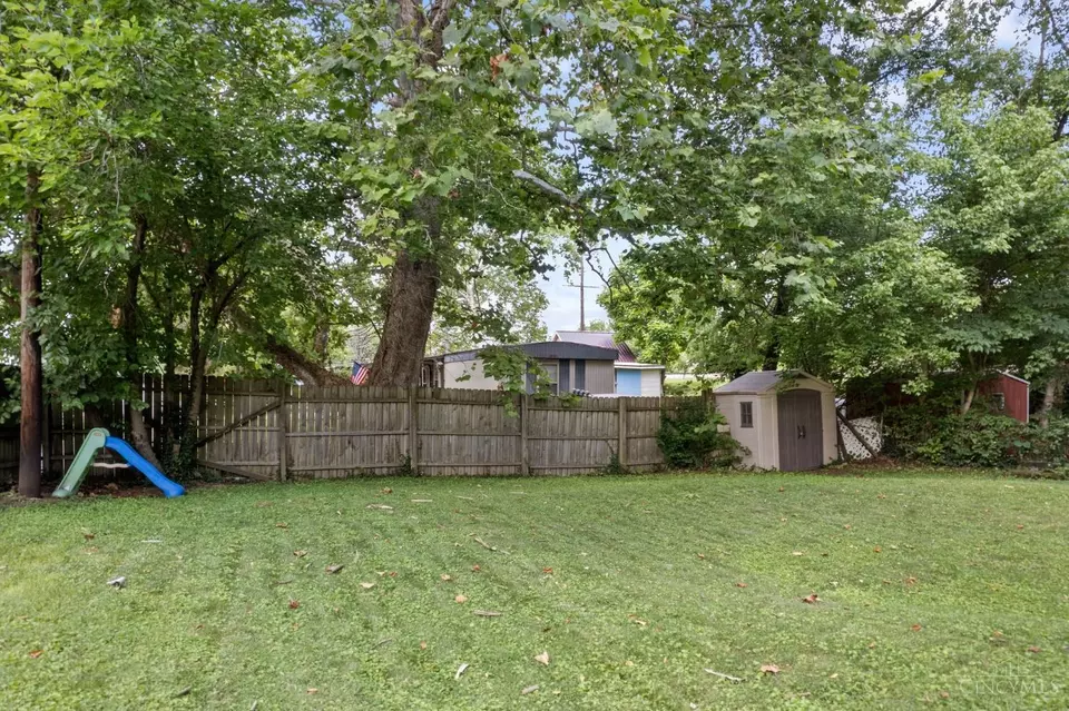 Exterior - 122 Fairview Ave, Sardinia, OH 45171 photo 6 of 10