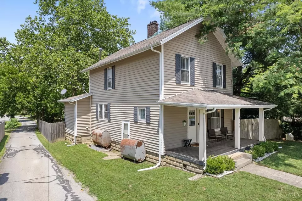 Exterior - 122 Fairview Ave, Sardinia, OH 45171 photo 4 of 10
