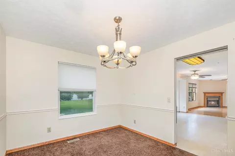 6409 Stapleton Ct, Hamilton, OH 45011 photo 9