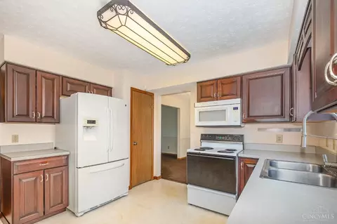 6409 Stapleton Ct, Hamilton, OH 45011 photo 12
