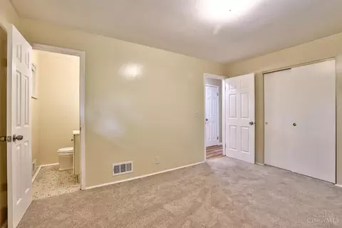4325 Skylark Dr, Cincinnati, OH 45238 photo 12