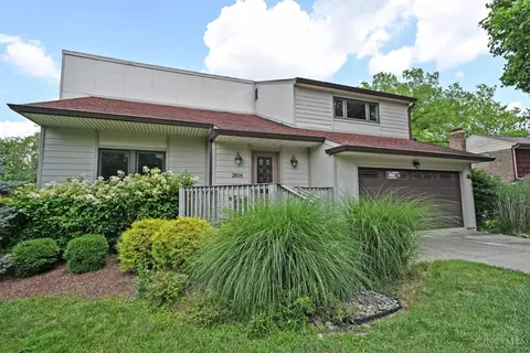 Exterior - 2834 Deerhaven Dr, Cincinnati, OH 45244 photo 3 of 19
