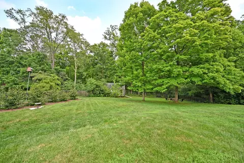 Exterior - 2834 Deerhaven Dr, Cincinnati, OH 45244 photo 12 of 19