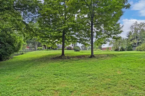 Exterior - 2834 Deerhaven Dr, Cincinnati, OH 45244 photo 16 of 19