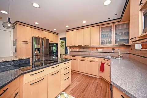 Kitchen - 2834 Deerhaven Dr, Cincinnati, OH 45244 photo 3 of 7