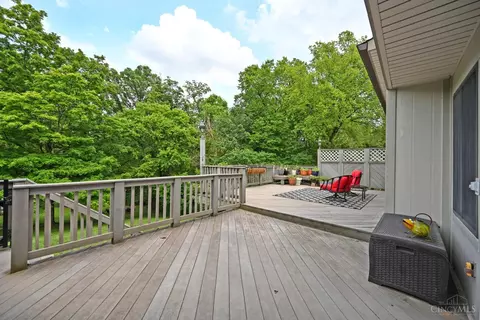 Exterior - 2834 Deerhaven Dr, Cincinnati, OH 45244 photo 5 of 19