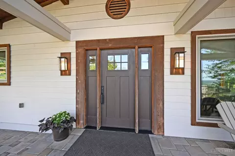 Exterior - 5518 Mapleridge Dr, Cincinnati, OH 45227 photo 7 of 32