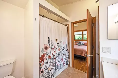 Bath - 5518 Mapleridge Dr, Cincinnati, OH 45227 photo 5 of 6