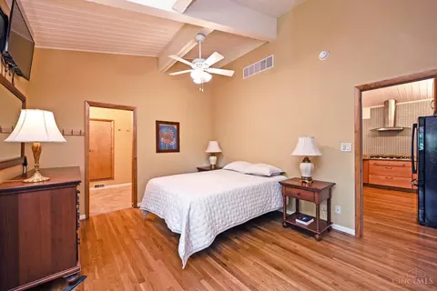 Bedroom - 5518 Mapleridge Dr, Cincinnati, OH 45227 photo 2 of 7