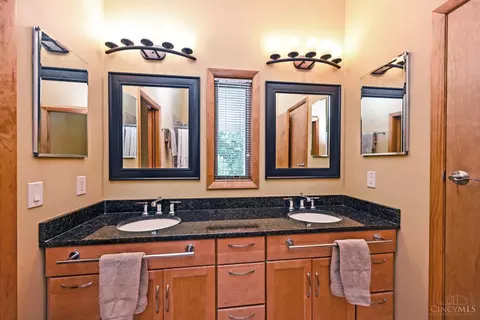 Bath - 5518 Mapleridge Dr, Cincinnati, OH 45227 photo 1 of 6