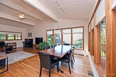 Dining - 5518 Mapleridge Dr, Cincinnati, OH 45227 photo 2 of 5