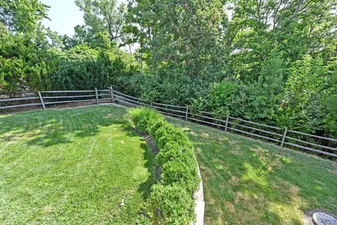 Exterior - 5518 Mapleridge Dr, Cincinnati, OH 45227 photo 24 of 32