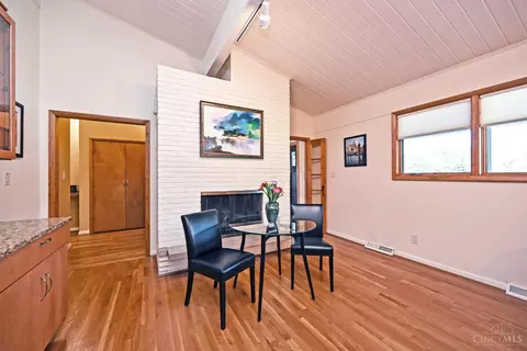 Dining - 5518 Mapleridge Dr, Cincinnati, OH 45227 photo 5 of 5