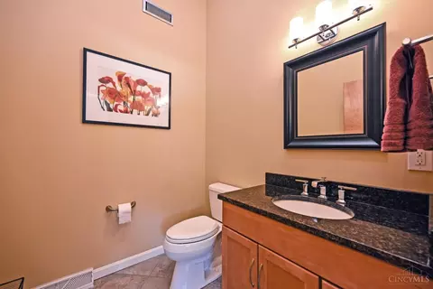 Bath - 5518 Mapleridge Dr, Cincinnati, OH 45227 photo 3 of 6