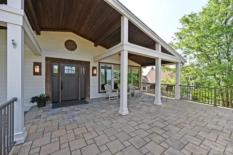 Exterior - 5518 Mapleridge Dr, Cincinnati, OH 45227 photo 8 of 32