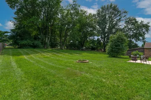 Exterior - 601 Comet Dr, Cincinnati, OH 45244 photo 2 of 3