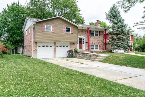 554 Beaufort Ct, Forest Park, OH 45240