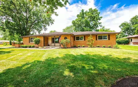340 Acoma Dr, Mason, OH 45040