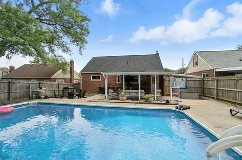 Exterior - 1707 Krylon Dr, Reading, OH 45215 photo 11 of 18
