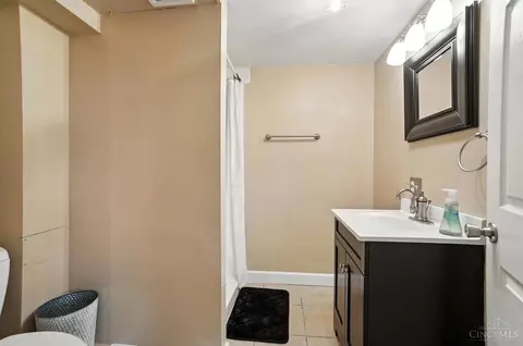 Bath - 1707 Krylon Dr, Reading, OH 45215 photo 4 of 6