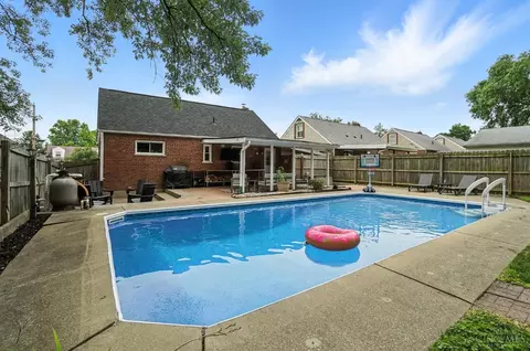 Exterior - 1707 Krylon Dr, Reading, OH 45215 photo 7 of 18