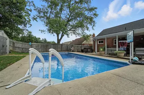 Exterior - 1707 Krylon Dr, Reading, OH 45215 photo 8 of 18