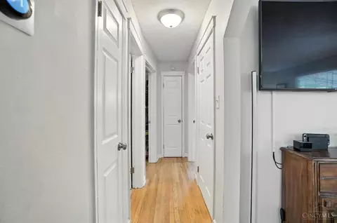 Entry Way - 1707 Krylon Dr, Reading, OH 45215 photo 1 of 6
