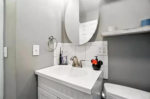 Bath - 1707 Krylon Dr, Reading, OH 45215 photo 2 of 6