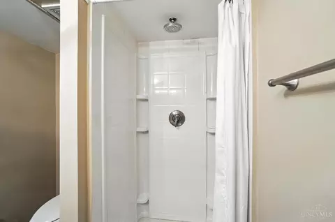 Bath - 1707 Krylon Dr, Reading, OH 45215 photo 6 of 6