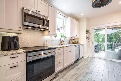 Kitchen - 3655 Stettinius Ave, Cincinnati, OH 45208 photo 6 of 6