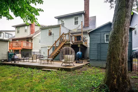Exterior - 3655 Stettinius Ave, Cincinnati, OH 45208 photo 5 of 10