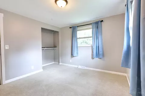 906 Shayler Rd, Cincinnati, OH 45245 photo 12