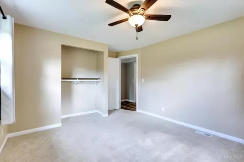 906 Shayler Rd, Cincinnati, OH 45245 photo 8
