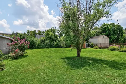 Exterior - 2573 Adams Rd, Cincinnati, OH 45231 photo 8 of 10