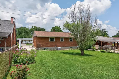 Exterior - 2573 Adams Rd, Cincinnati, OH 45231 photo 3 of 10