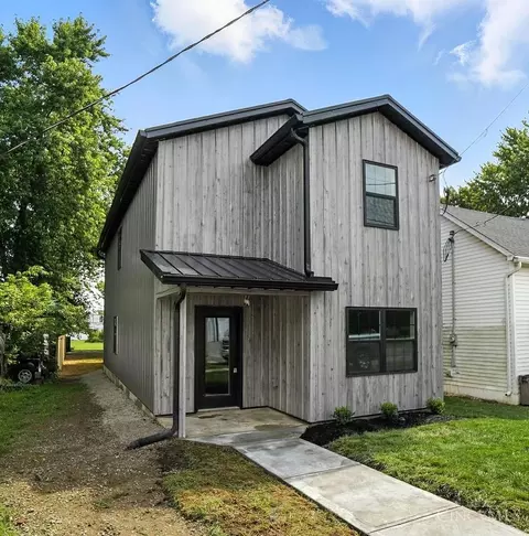 152 College St, Sabina, OH 45169