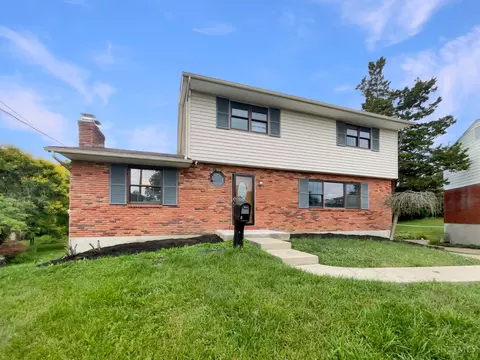 3198 Sunnyhollow Ln, Cincinnati, OH 45239