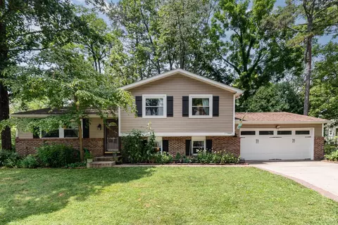 8558 High Trail Ct, Mason, OH 45040