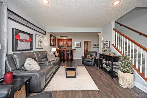 Living - 4154 Fieldsedge Dr, Mason, OH 45040 photo 7 of 10