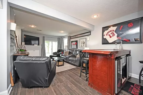 Living - 4154 Fieldsedge Dr, Mason, OH 45040 photo 10 of 10