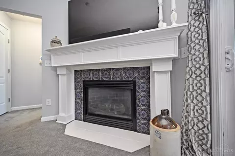 Living - 4154 Fieldsedge Dr, Mason, OH 45040 photo 5 of 10
