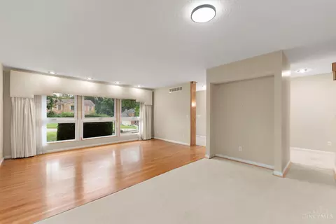 7124 Willowood Dr, West Chester, OH 45241 photo 5