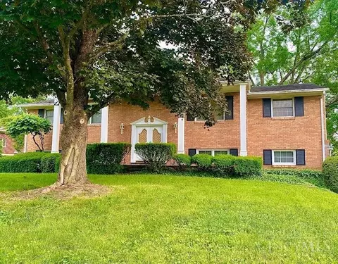 9476 Sheehan Rd, Washington Township, OH 45458